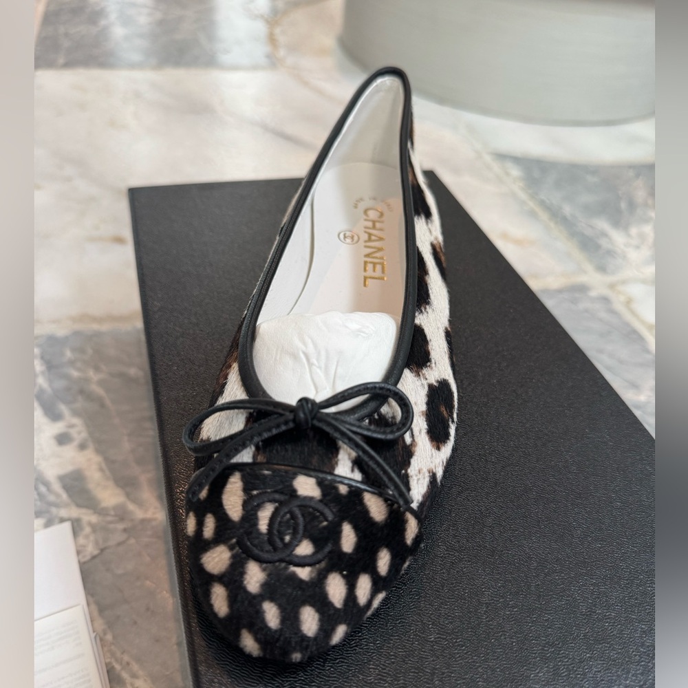 CHANEL Black, White & Brown Leopard Print Ballet Flats - Picture 2 of 3